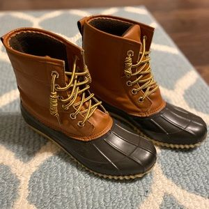 Duck boots 🦆